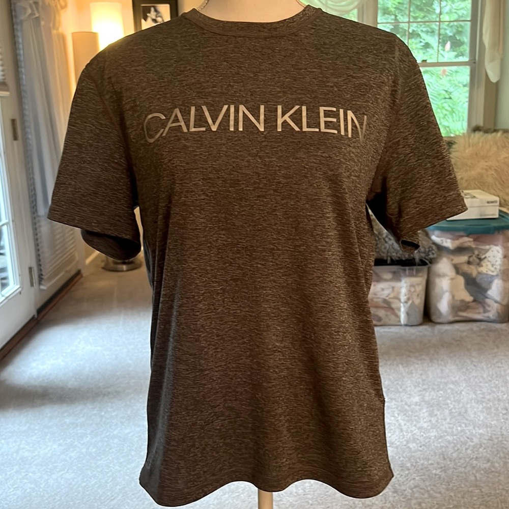 Calvin Klein swimwear/ short sleeve tee UPF 40+